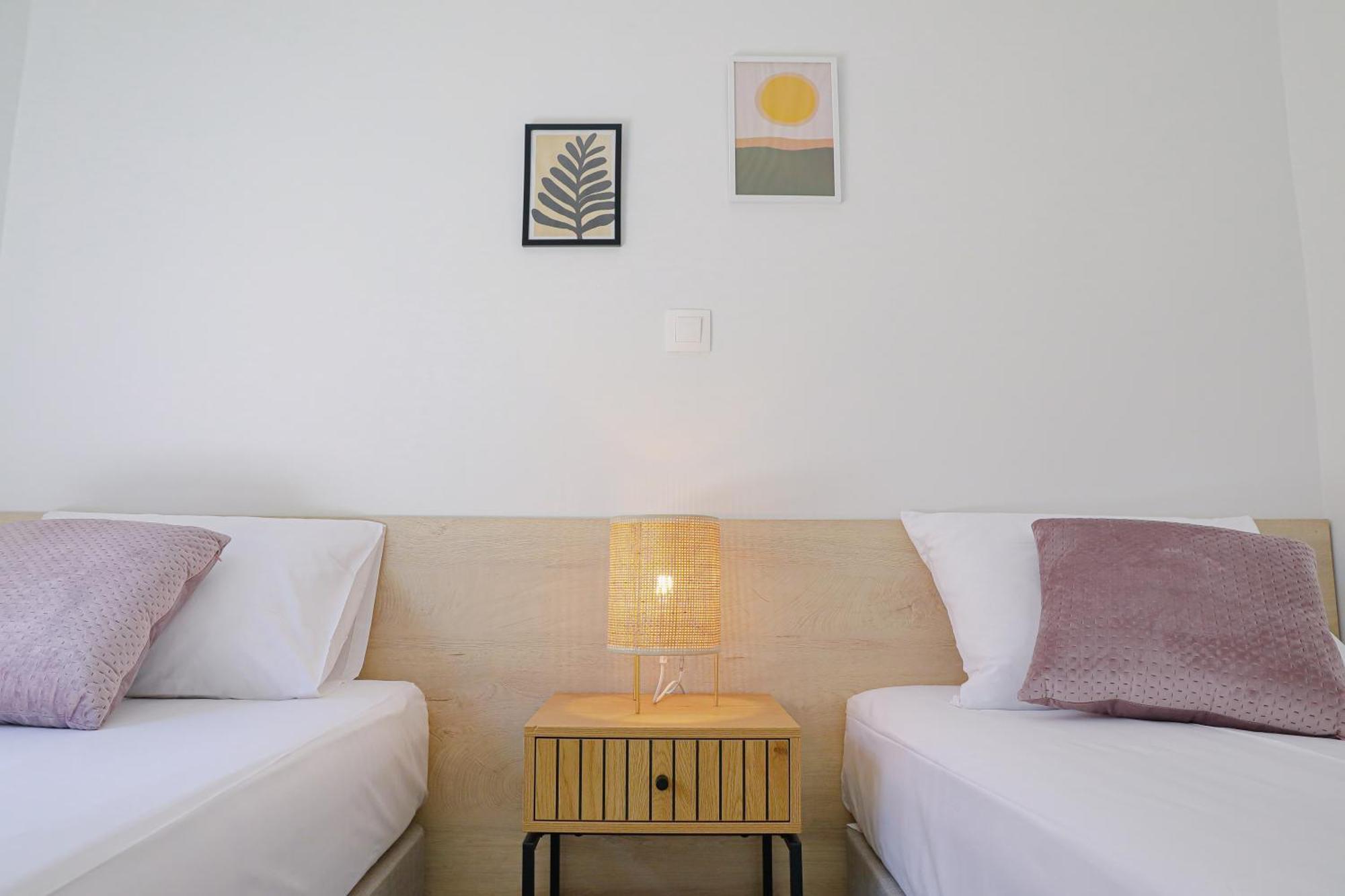 Seapearl Paralia Avdhiron